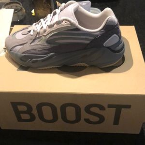 Yeezy Boost 700 v2 Tephra